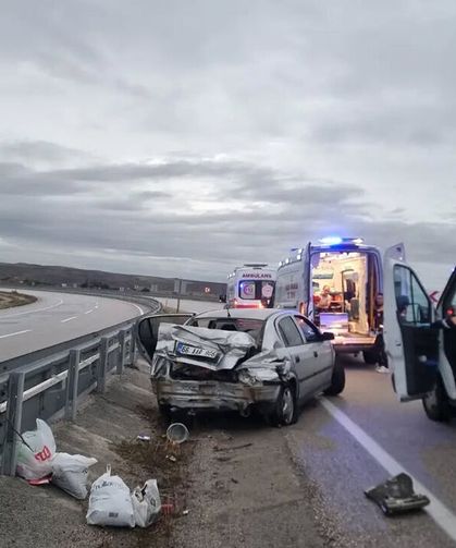 Aaca'da yağışla kayganlaşan yolda kaza: 5 yaralı