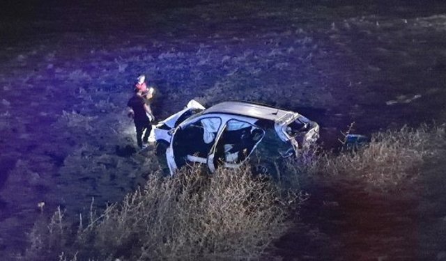 Ağaca çarpan otomobil takla attı, sürücü ölümden döndü