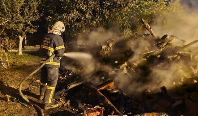 Alaca'da korkutan yangın: Tandır evi küle döndü!