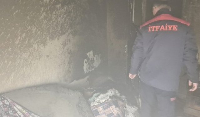 Apartman dairesinde çıkan yangın korkuttu