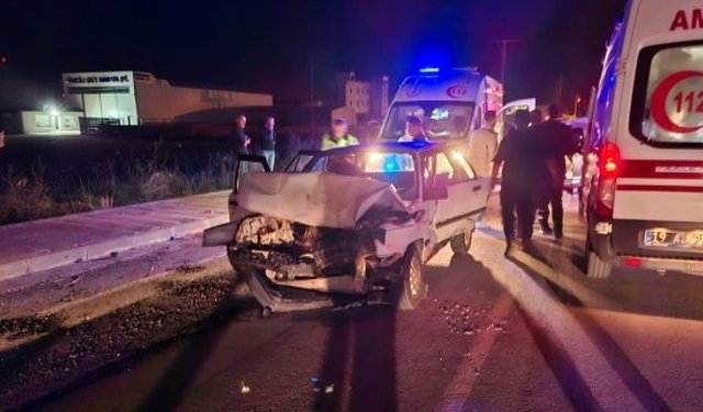 İki otomobil çarpıştı: 4 yaralı