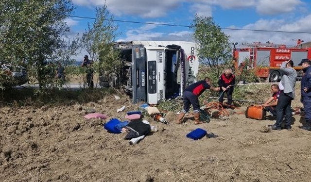 Kontrolden çıkan kamyon devrildi: 3 yaralı