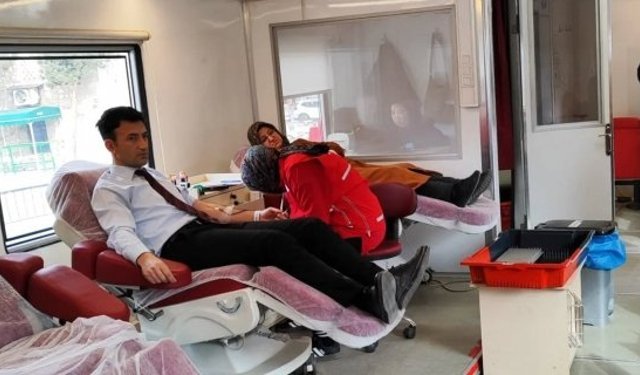 Alaca’da Kızılay Kan Bağışı büyük ilgi görüyor