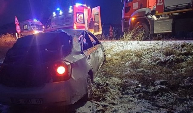 Çorum'da feci kaza: Araç takla attı 3 kişi yaralandı