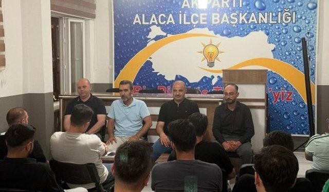Alaca’da partililer bir araya geldi: Teşkilat çalışmaları masaya yatırıldı