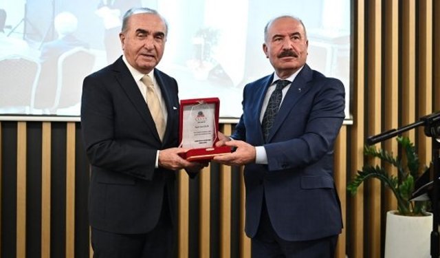 Alacalı hemşehrimiz Avni Çelik’ten örnek hamle: Başarılı öğrencilere özel burs fonu kuruldu