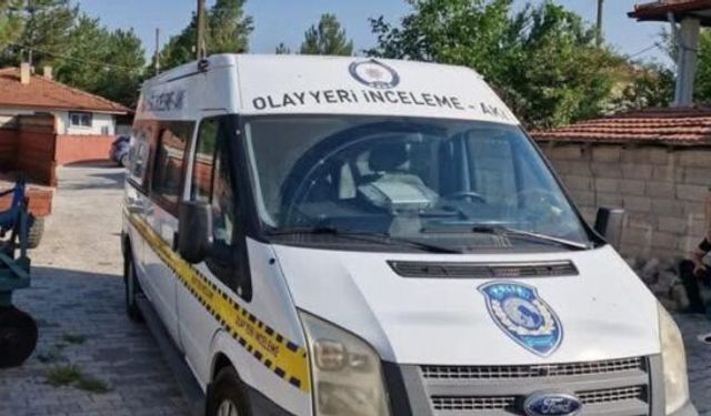 Evinde Ölü Bulundu