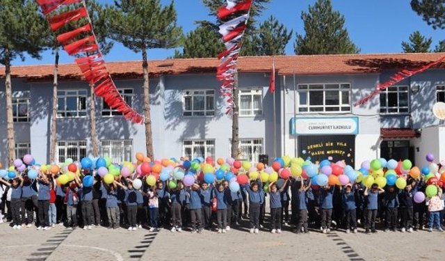 Alaca’da İlköğretim Haftası büyük coşkuyla kutlandı