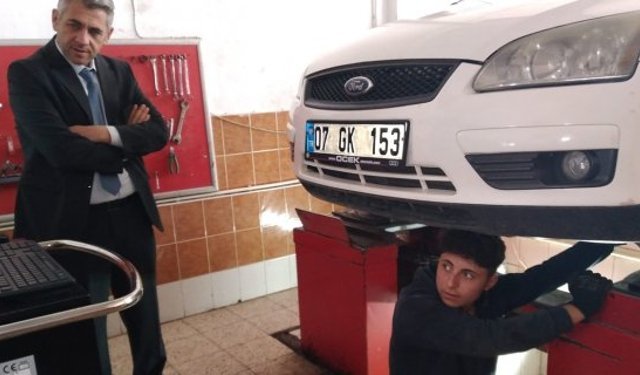 Emrullah Şahin: MESEM, gençlerin eğitimden kopmadan iş hayatına erken atılmasını sağlayacak