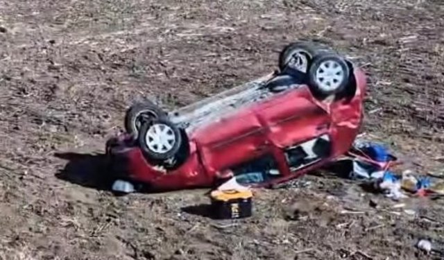 Yürekleri ağızlara getiren kaza: Otomobil 6 metre yükseklikten aşağı düştü!