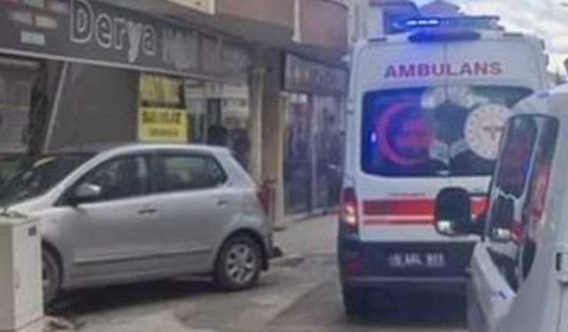 Otomobil işyerine daldı: 1 yaralı