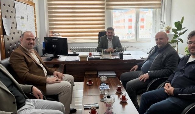 AK Parti Alaca İlçe Teşkilatından okul ziyaretleri