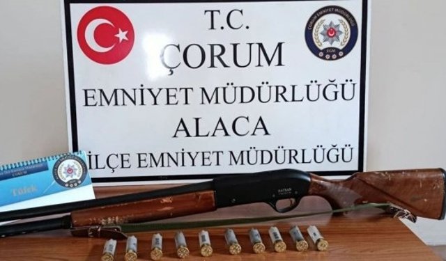 Alaca’da apartmanda silahlı panik!