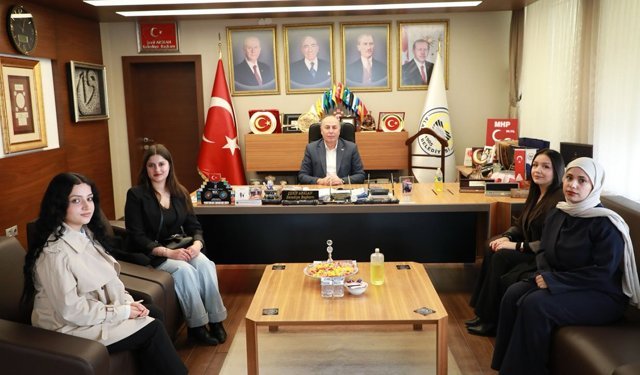 Başkan Şerif Arslan öğrencileri ağırladı