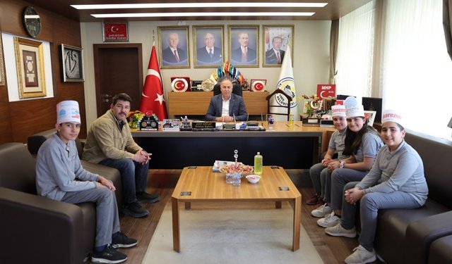 Harezmi Projesi öğrencilerinden Başkan Arslan’a ziyaret