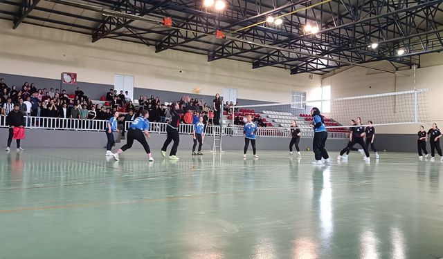 Alaca’da liseler arası turnuvalar final maçlarıyla tamamlandı