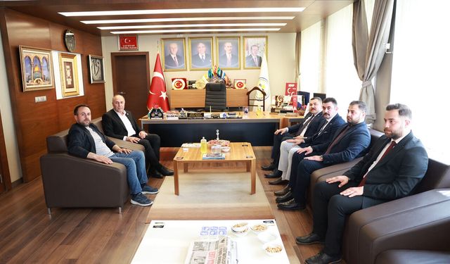 Ülkü Ocakları heyetinden Başkan Arslan'a ziyaret