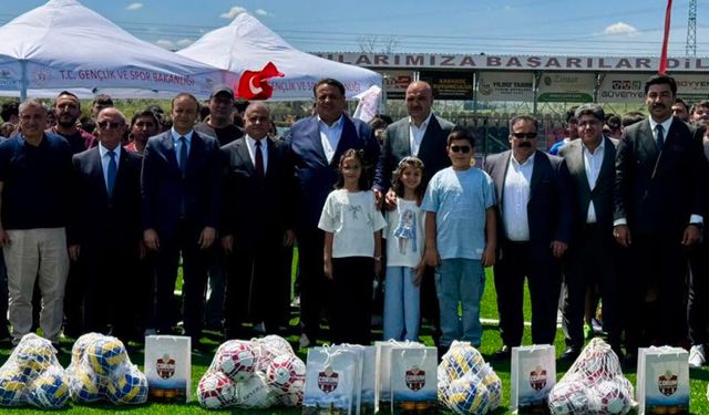 Şehir Stadyumu yenilenerek gençlerin hizmetine açıldı