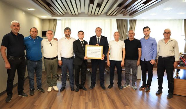 Jandarma Komutanı Uğur Gürsoy’a fahri hemşehrilik beratı