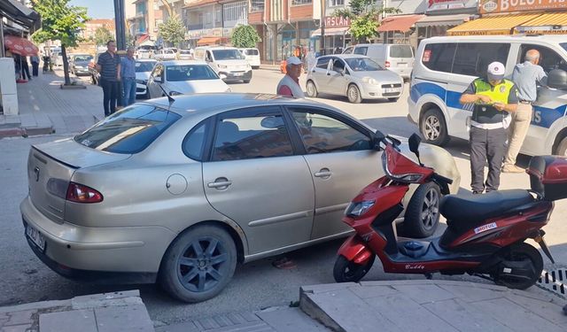 Otomobil ile motosiklet çarpıştı: 2 yaralı