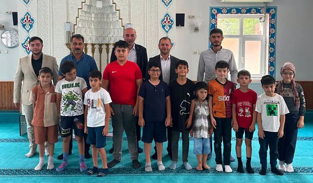 Ülkü Ocakları'ndan Yaz Kur’an Kurslarına ziyaret