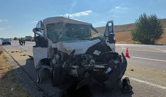 Çorum’da çekici traktöre arkadan çarptı: 1 yaralı