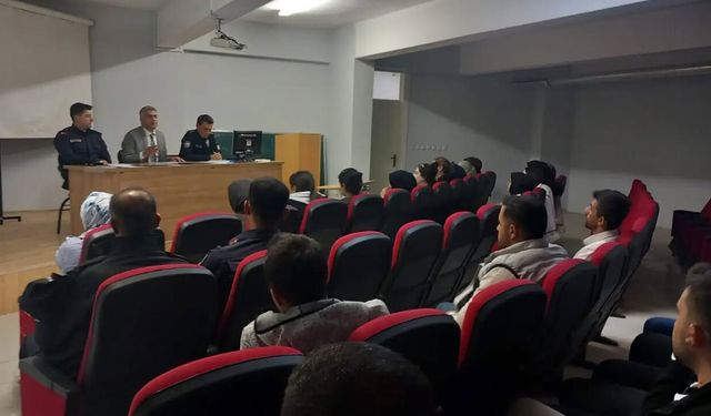 Güvenli okullar için okul bahçe görevlilerine eğitim