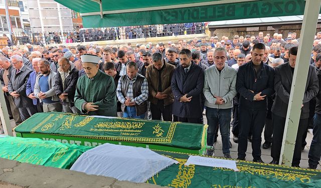 Kazada hayatını kaybeden anne ve 2 evladı toprağa verildi