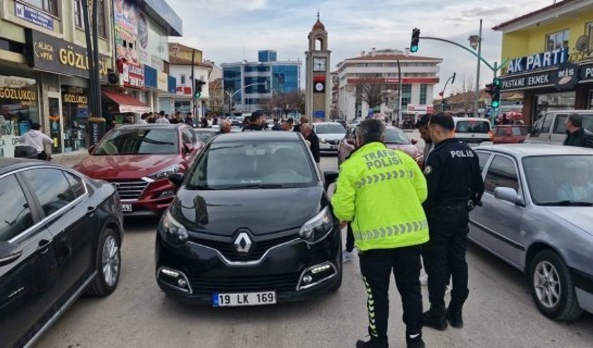 Otomobilin çarptığı yaya yaralandı