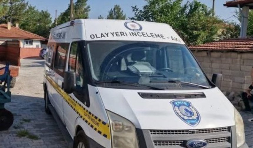 Evinde Ölü Bulundu