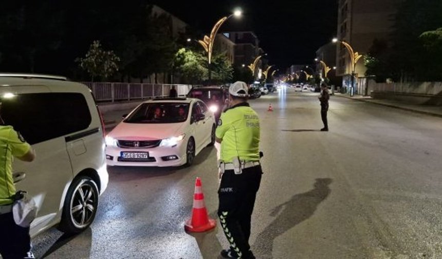 Trafik kurallarını ihlal eden sürücülere idari para cezası uygulandı