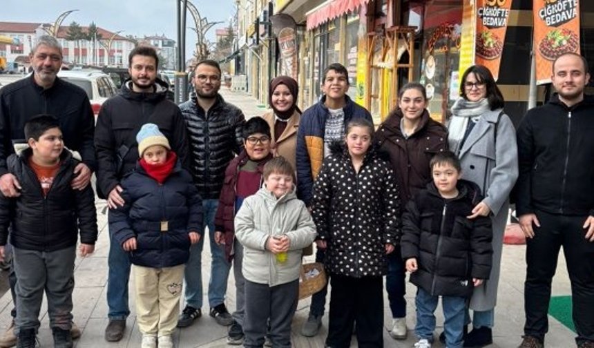 Özel öğrencilerden özel ikram