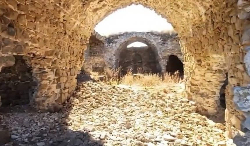 Alaca'daki bu kale yüzyıllara meydan okuyor