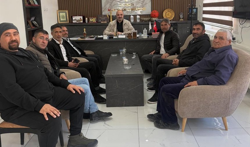 Köy muhtarlarından AK Parti’ye ziyaret