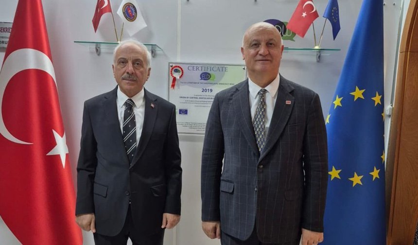 Gül, Salim Çoruk ile yerel yönetimleri görüştü