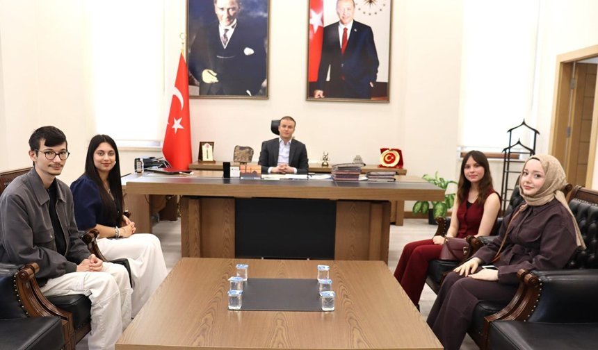 Alaca MYO öğrencilerinden Kaymakam Meriç Dinçer’e ziyaret