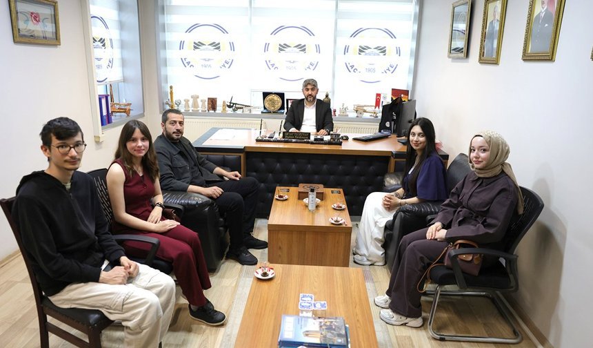 Hitit Üniversitesi öğrencilerinden Alaca Belediyesi’ne davet ziyareti