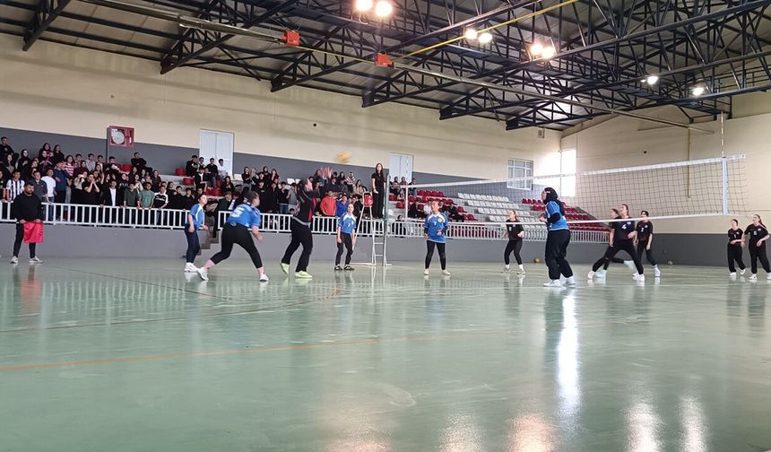 Alaca’da liseler arası turnuvalar final maçlarıyla tamamlandı
