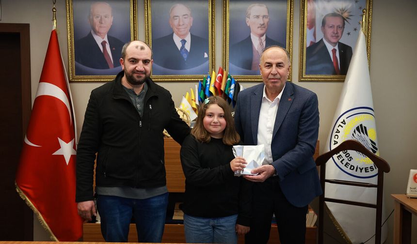 Başkan Arslan’dan başarılı öğrenciye kutlama