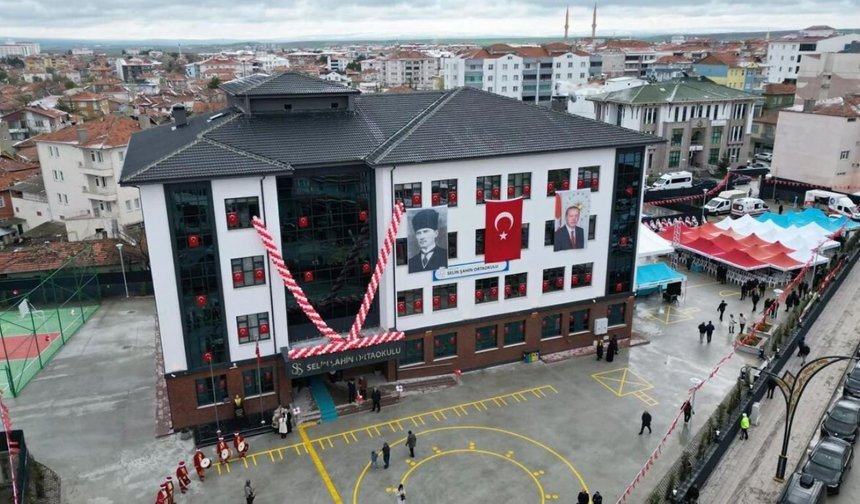 Selin Şahin Ortaokulu’ndan TÜBİTAK Bilim Fuarı