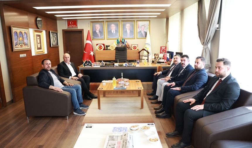 Ülkü Ocakları heyetinden Başkan Arslan'a ziyaret