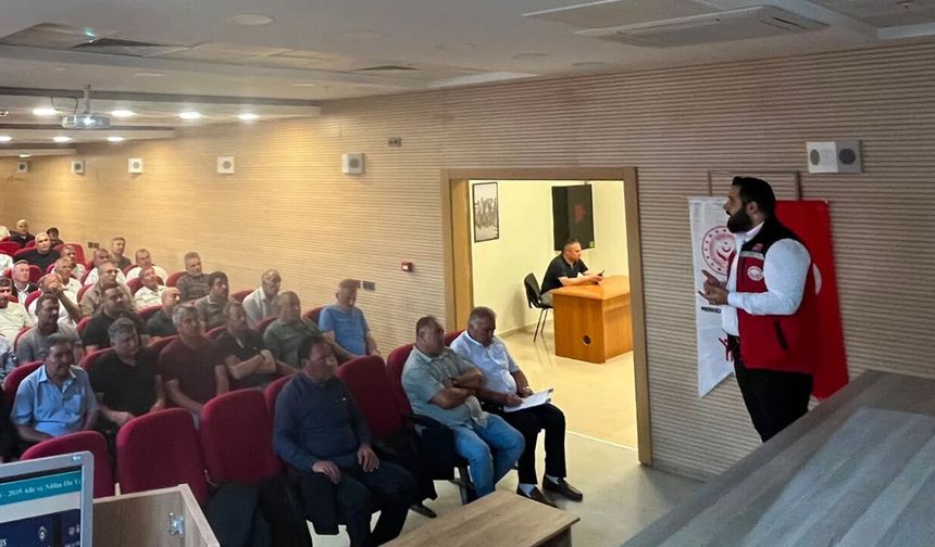 Çorum'da muhtarlara ‘sosyal hizmetler’ bilgilendirmesi