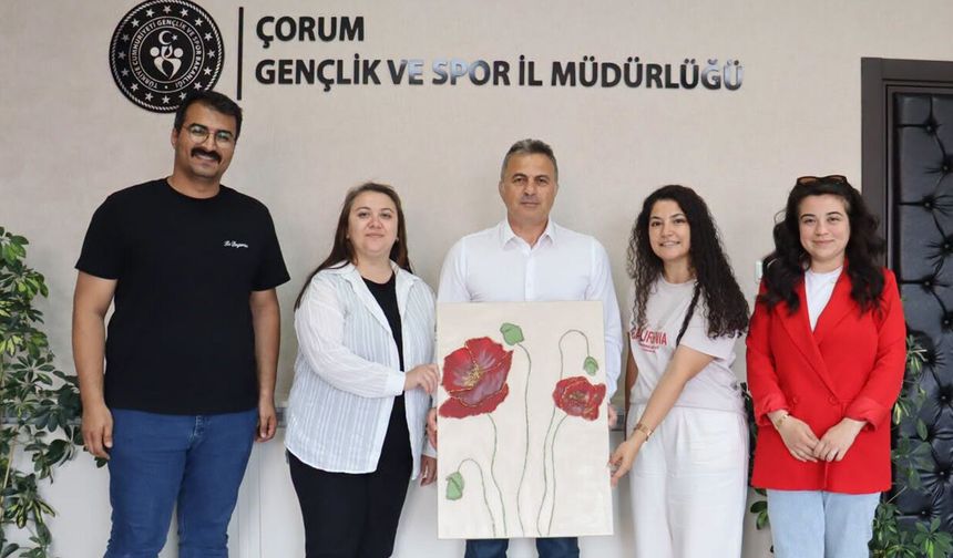 Alaca Gençlik Merkezi öğretmenlerinden İl Müdürü Demirkıran’a ziyaret