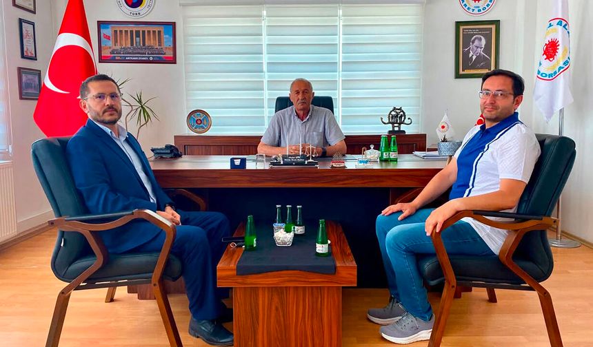 Doç. Dr. Harun Kısacık’tan Alaca Ticaret Borsası’na ziyaret