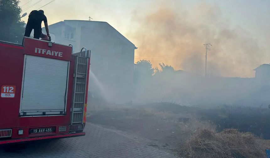 Alaca’da ot yangını paniğe neden oldu