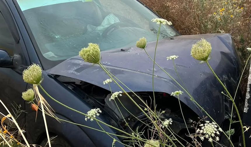 Alaca’da otomobil yoldan çıktı: 4 kişi yaralandı