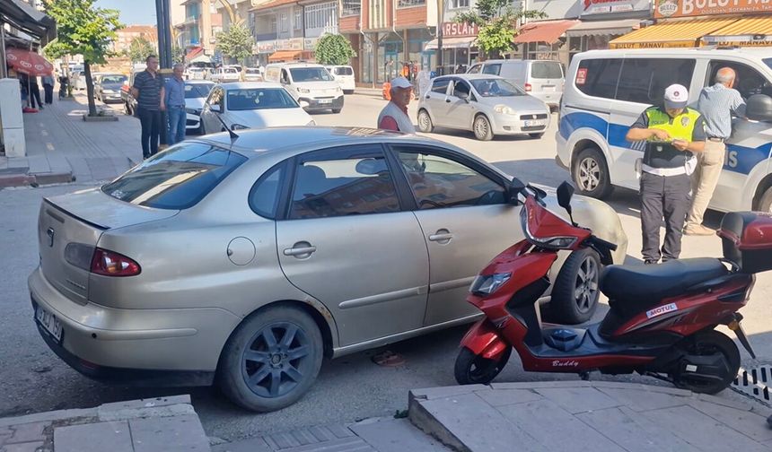 Otomobil ile motosiklet çarpıştı: 2 yaralı
