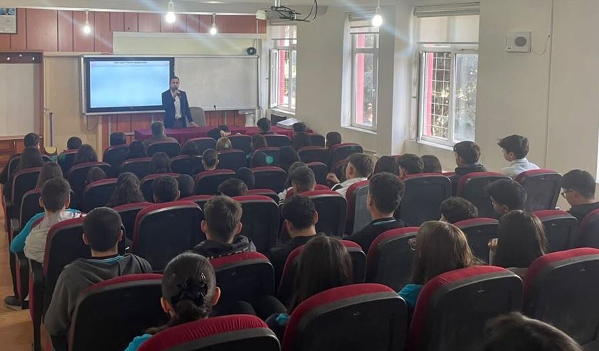 Öğrencilere yönelik ‘Cami ve Sosyal Hayat’ konferansı